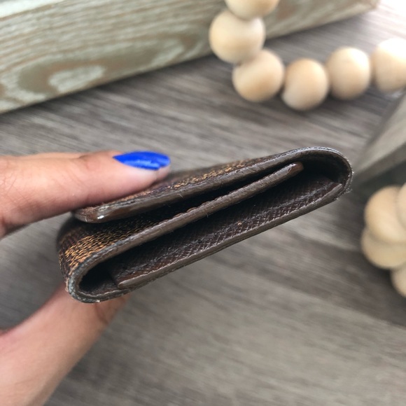 SOLD Damier Ebene 4 Key Holder - Picture 2 of 6